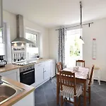 Charmante Ferienwohnung Mit Terrasse In Oldenburg, Holstein *