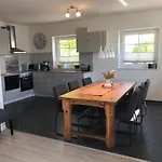 Charmante Ferienwohnung Mit Terrasse In Oldenburg, Holstein