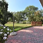 דירה Charmante Ferienwohnung Mit Terrasse In Oldenburg, Holstein אולדנבורג אין הולשטיין