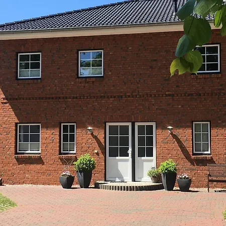 Charmante Mit Terrasse In Oldenburg, Holstein Appartement *