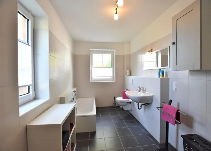 Charming In With Terrace Apartment